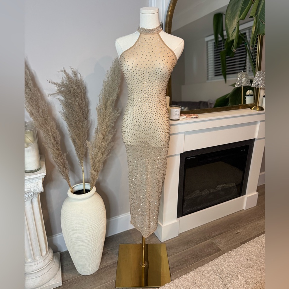 Elegant Beige Halter Dress